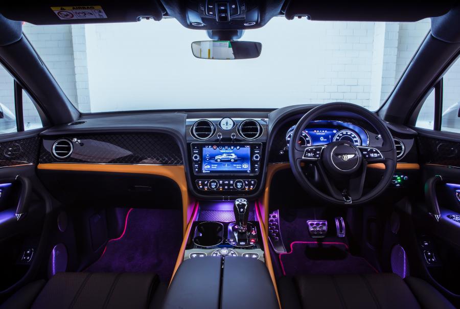 Торпедо Bentley Bentayga V8 2018 года  (MY) (фото 4 из 17)